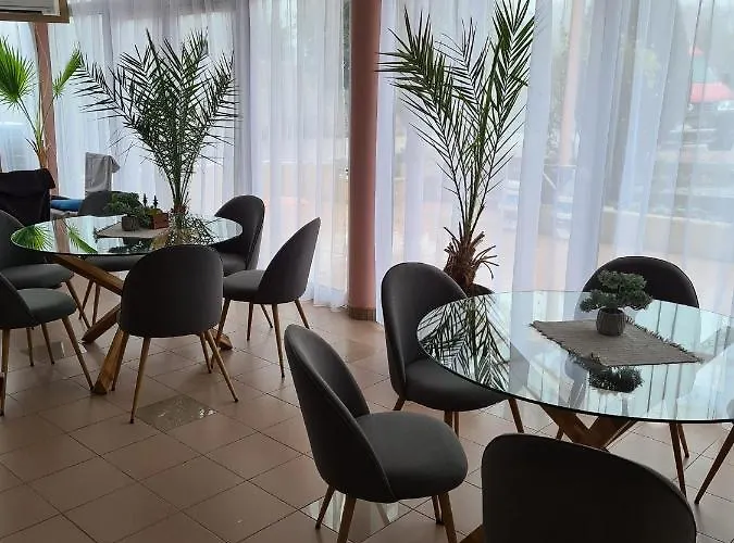 Hotel Paris Relax Zone Baltschik