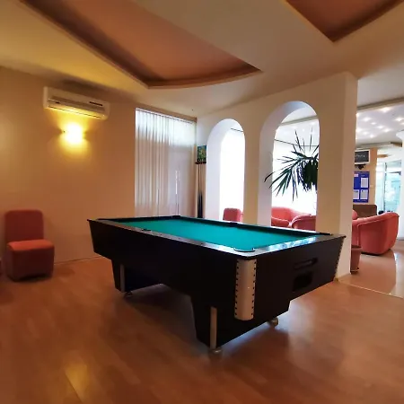 Paris Relax Zone 호텔 발치크