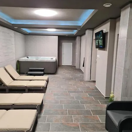 Paris Relax Zone 3* 발치크